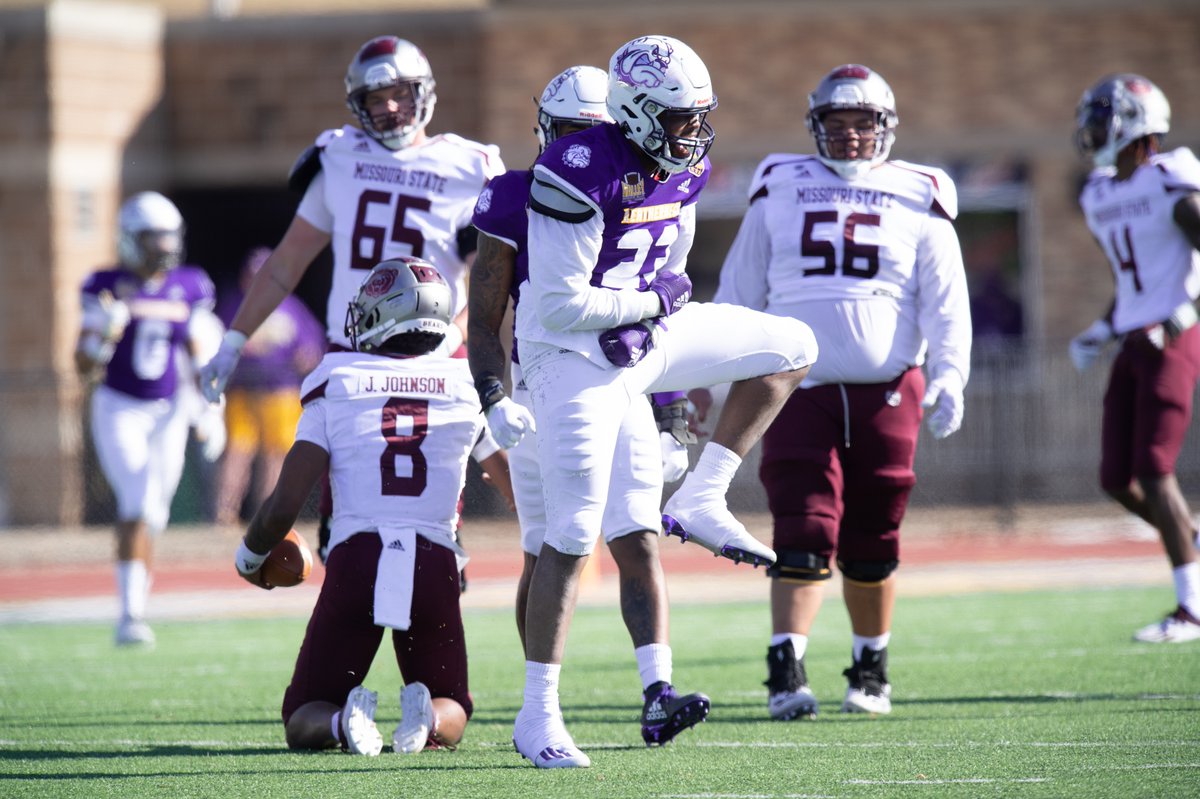 WIUFootball's tweet photo. 𝐓𝐡𝐞𝐫𝐞'𝐬 𝐧𝐨 𝐩𝐥𝐚𝐜𝐞 𝐥𝐢𝐤𝐞 𝐡𝐨𝐦𝐞.

#TRADITIONofTOUGH https://t.co/UCqjEU3Uq0