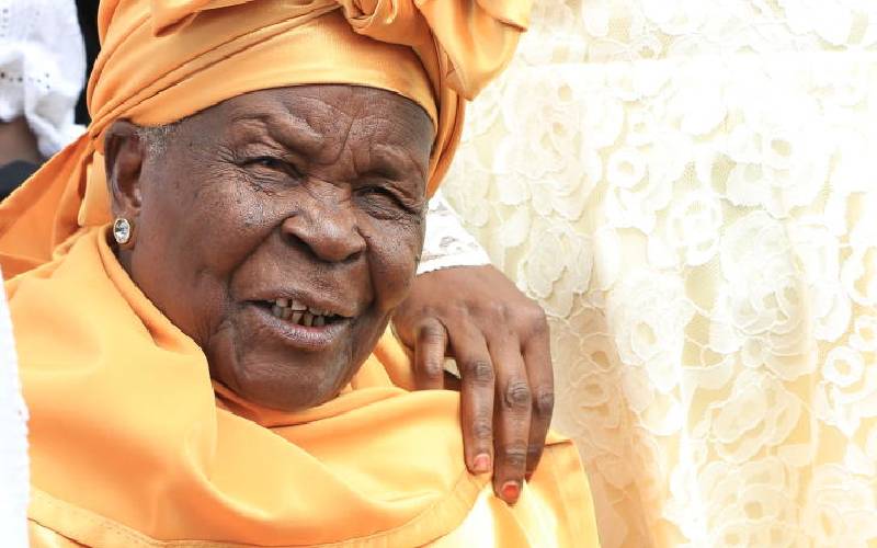 DigitalGwp's tweet photo. World famous granny was humble
https://t.co/9ci0UHCEpq https://t.co/0ttiPNDlJz