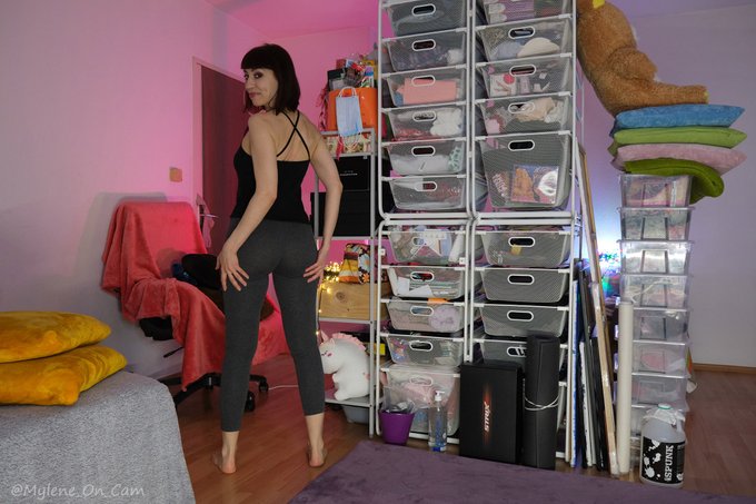 #greyleggings #sexyleggings🤍 https://t.co/TAl8sNgHFu<a href="/tag/greyleggings"class="tags">#greyleggings</a><a href="/tag/sexyleggings"class="tags">#sexyleggings</a>