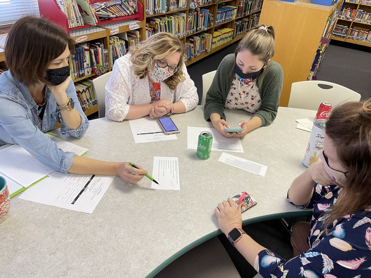 ChocoPrimary's tweet photo. Our SIT team reviewing feedback and data from our professional learning cycle to continuously improve teaching and learning. #achievementgoals #CPSstrong @laurenfjohnson1 @ash_barrowCPS https://t.co/sxdYcJhoGg