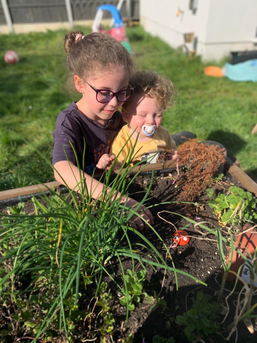 aleshajr's tweet image. Not Effies photo for #springwellbeing but a photo of her showing her brother her herb table @BenyonPS