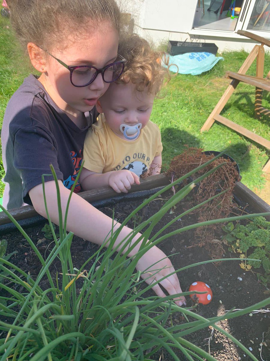 aleshajr's tweet image. Not Effies photo for #springwellbeing but a photo of her showing her brother her herb table @BenyonPS