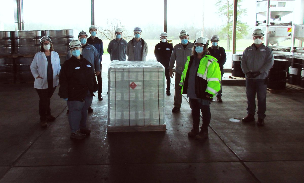 Arkema_Americas's tweet photo. Arkema is proud to be recognized by the Pa. Dept of Health for our efforts in the fight against COVID-19. Through producing Plexiglas® acrylic sheets for shielding &amp; donating 10k gallons of hand sanitizer to 4 states, we’re happy to support our communities when they need it most! https://t.co/QJNway6jJF