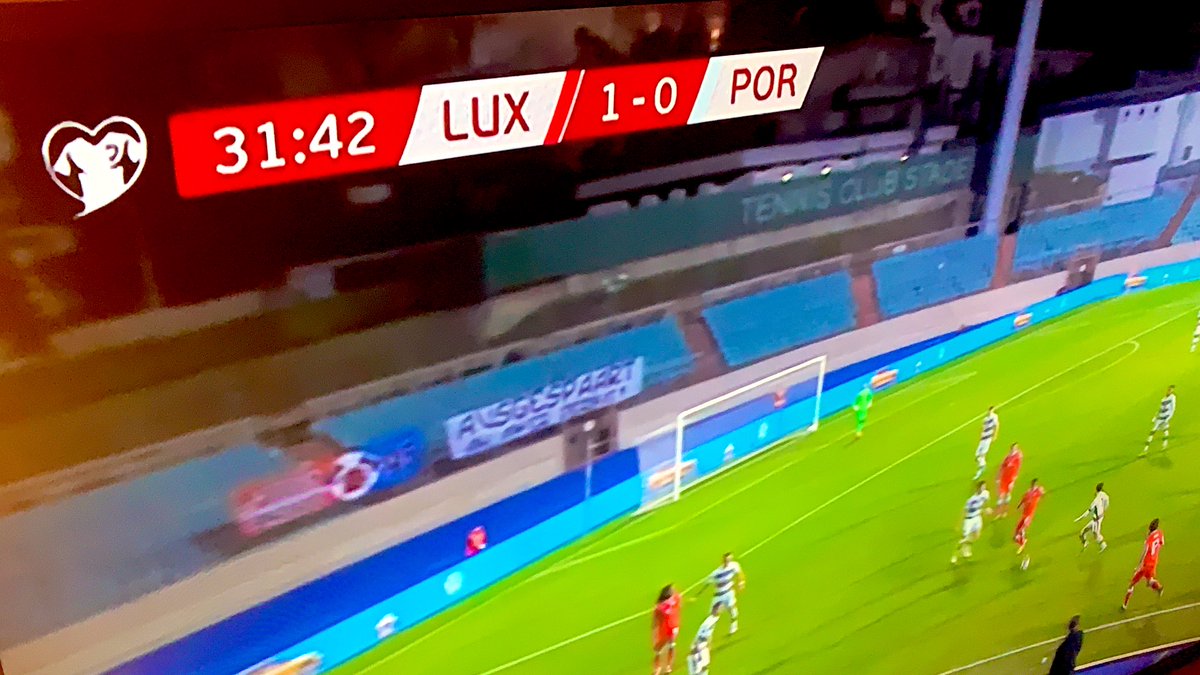 kleierchen's tweet photo. Spannend! #flf #roudléiwen #FIFAWorldCup # https://t.co/xVAo4jMecb