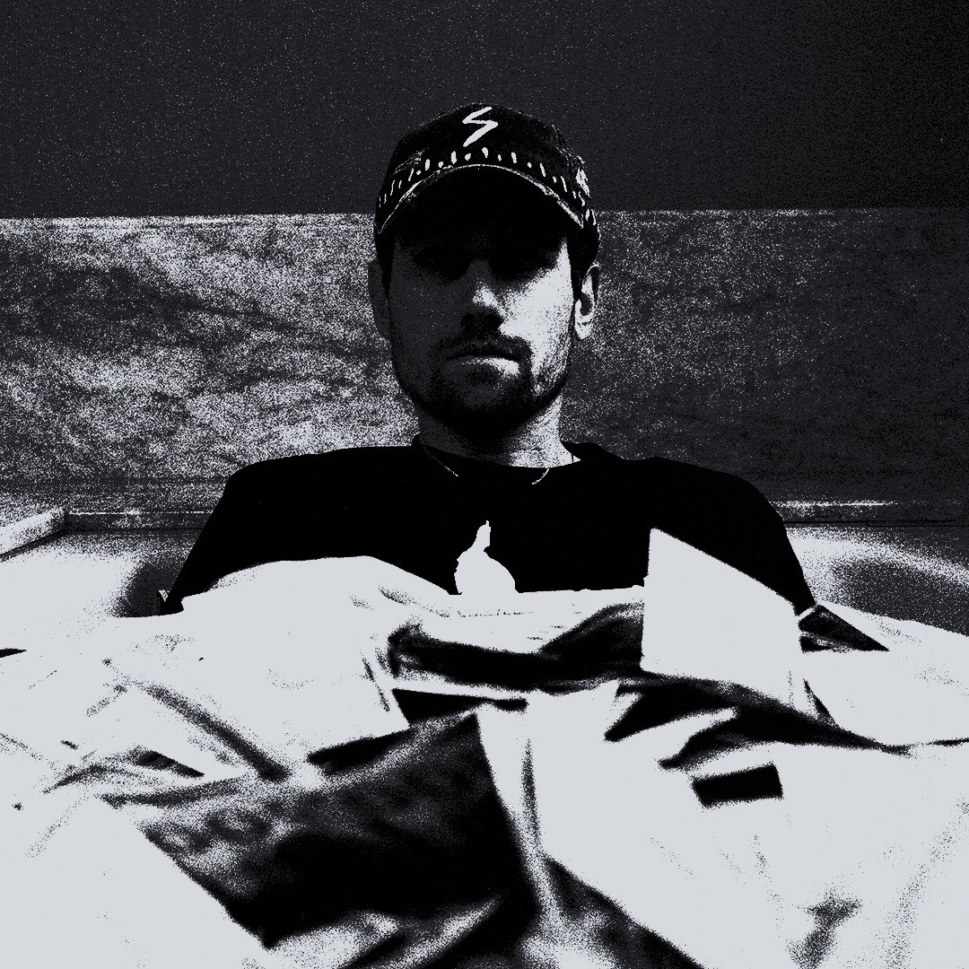 slaycauter's tweet photo. I call this one.. a Benji Bath! 🛁💵⁣
ok I’ll stop now hahaha 🤦‍♂️⁣
#itspricey out on Friyayyy 🤑 
Thank you @CLQQNG for the clean edits! 🙌 https://t.co/DVGMQjhHoz