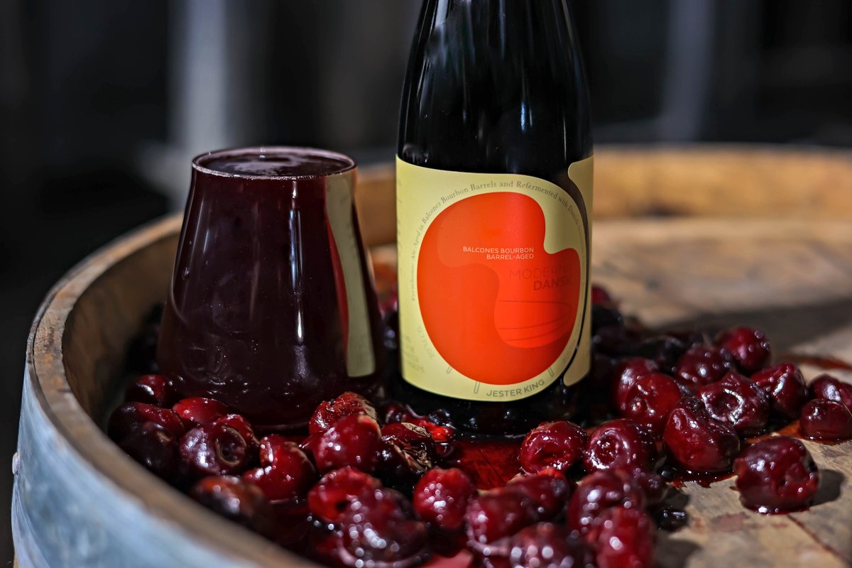 jesterkingbeer's tweet photo. Balcones Bourbon Barrel Aged Moderne Dansk!

Wild beer double-barrel-aged for 2 years in wine barrels &amp; @BalconesWhisky Bourbon barrels, refermented w/ Stevnsbær cherry juice from Frederiksdal winery in Denmark!

Available now! Order online or visit us. https://t.co/PuMAA25weS https://t.co/odbMseNkyu