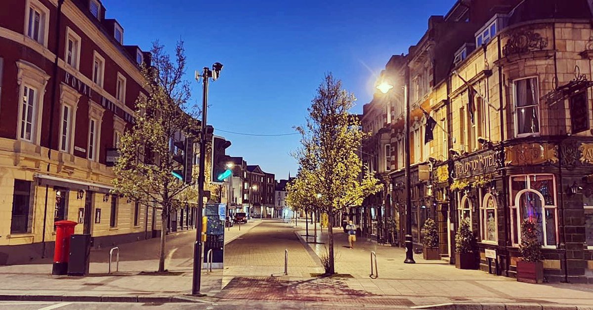 CompassDigital3's tweet image. Spring: A lovely reminder of how beautiful change can truly be. 

Not long now.... 

@iSouthampton @southamptonscom 

#lightattheendofthetunnel #roadtorecovery #spring #springtime #springtimevibes  #evening #eveningwalk #positivity #sunshine #timechange #change #digitalmarketing