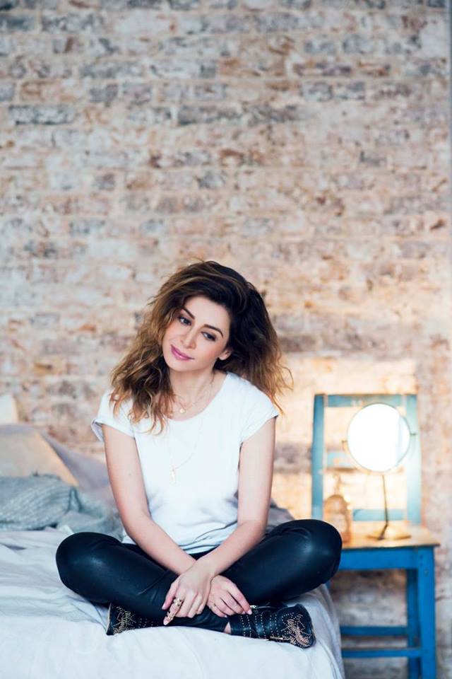 JulieZbyDE's tweet photo. Le 30 Mars 2015, le sublime album #Blanc de notre belle @juliezenattioff sortait!1 album tant attendu, des chansons inoubliables, des live de folie! 6 ans après, il resonne encore ds ttes les mémoires!Bon anniversaire #Blanc ! #JulieZenatti #Lesamis #DouJeViens #ParsSansRienDire https://t.co/LyKegzUdk6