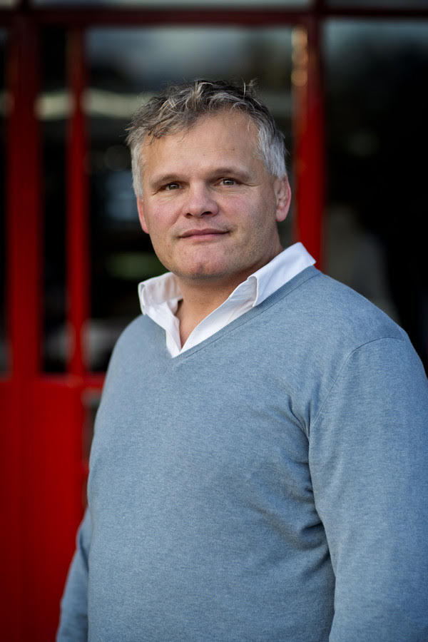 <a href="/ykummer/">yves kummer</a>, producent van de veelbesproken docu Fixed  <a href="/FilmsFixing/">Fixing Films</a>: 'We zijn eerst bij alle omroeporganisaties in Hilversum langs geweest. Niemand had interesse. Will Moerer van <a href="/ZiggoSport/">Ziggo Sport</a> wilde de docu wel meteen uitzenden'
nsp.nl/2575-yves-kumm…