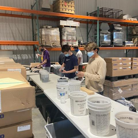 mnsu_lc's tweet photo. The Construction Management Learning Community helping Greater Mankato Area United Way raise money by working a piece-work assembly fundraiser at Associated Finishing. Learning Communities encourage helping others. #volunteer #fundraiser #learningcommunity #joinacommunity https://t.co/DKyxOWiLf0