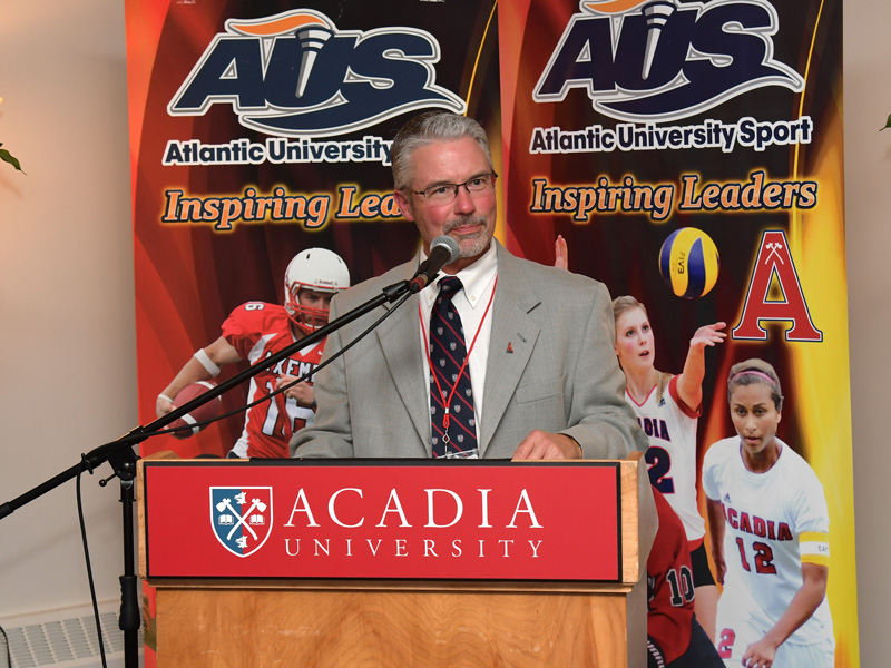 📢 <a href="/AcadiaU/">Acadia University</a> Kevin Dickie to retire as Executive Director of Acadia Athletics.
.
He leaves behind a Athletics program that has captured 11 AUS titles in 10 years &amp; a high 122 Academic All-Canadians.
.
READ MORE - acadiaathletics.ca/general/2020-2… .
.
#AcadiaProud #GoAcadiaGo <a href="/acadia_alumni/">Acadia Alumni</a>