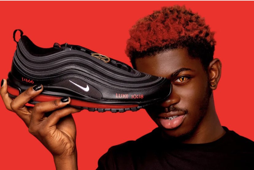 AnnGMusic's tweet photo. Things today are starting to feel like an old pair of leggings — stretching to an irreparable place where all you can do is throw ‘em away. 😔 #lilnasX #nikesatanshoes https://t.co/eg7mpKJEbl