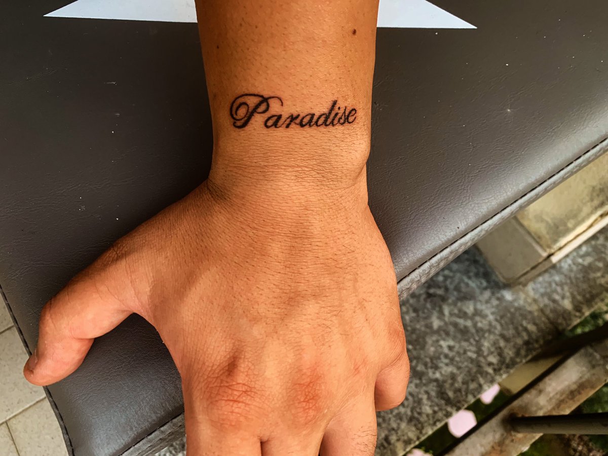 monkeyrich1's tweet photo. @vvenicebitch No, stop it.
Each person feels different emotions in different ways and on different things.
On my wrist, I’ve tattooed “Paradise” because, that EP, meant a lot to me https://t.co/DpJ47szONW
