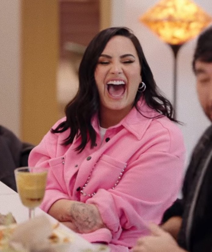 isparklelovato's tweet photo. a life without you would be unbearable, thank you for staying. https://t.co/aPlzlrNc17