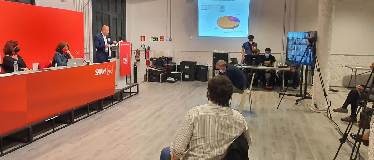 pscbarcelona's tweet photo. Per finalitzar, el nostre Secretari d'Organització @carlosprietogo fa una valoració de l’informe econòmic 2020-2021 https://t.co/pLr8DfR4Ri