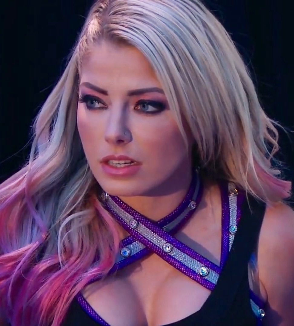 WWEPPorn's tweet photo. Alexa Bliss 👿#BlissedOff

#WWERaw #SDLive #WrestleMania https://t.co/WCirVRV5Hc