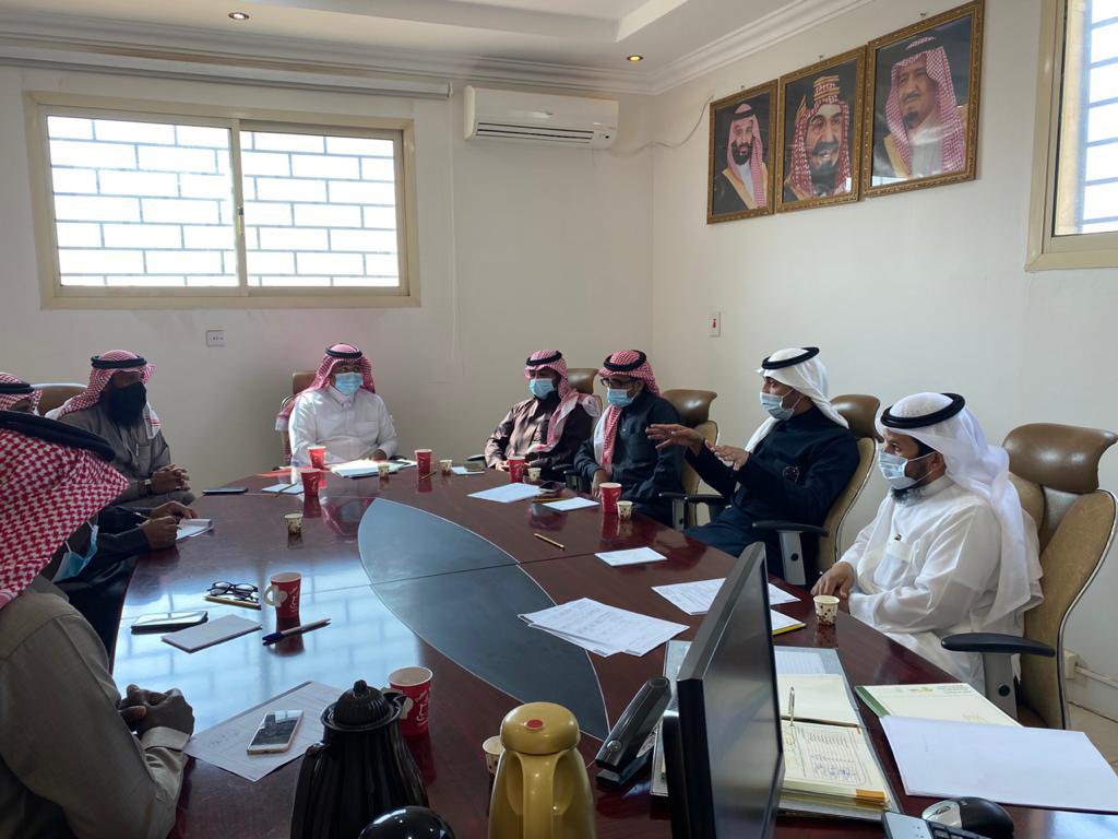 #قصيباء_المجلس_البلدي في يوم الأحد الموافق ١٤٤٢/٠٨/١٥ الساعة العاشرة صباحاً قام بالاجتماع رقم ( ٦٩ ) في مقر المجلس وتم الاطلاع على التعاميم الواردة ،  ومناقشه التقارير  من قبل اللجان داخل الملجس .