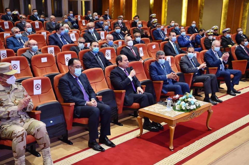 AlsisiOfficial's tweet photo. جانب من كلمة السيد الرئيس عبد الفتاح السيسي اليوم خلال زيارته لهيئة قناة السويس: 
- تحية لهيئة قناة السويس بجميع عناصرها لجهودهم في تعويم السفينة الجانحة. 
- علينا الاستفادة من الدروس والعبر من حادث السفينة،ورغم التحديات لم تحدث خسائر بشرية.
١/٢ https://t.co/BRZXVsrite