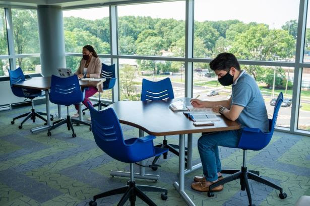 The COVID-19 pandemic that has been a shared global experience for more than a year has prompted a new history course and an oral history project at Kean. Learn more here: bit.ly/3frtfdr #KeanUniversity #CougarsClimbHigher