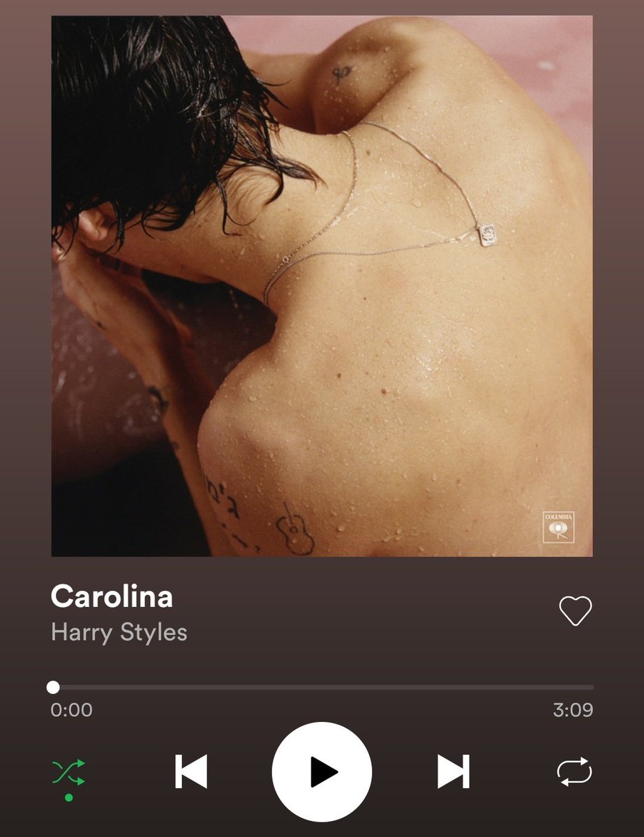 SHOUIS94's tweet photo. ¿LIGHTS UP O CAROLINA?

#TOP50LOUISTOMLINSON https://t.co/QjZjOfhKRR
