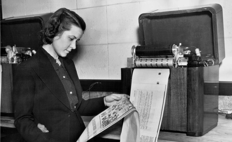 @altgazza Hey #FAXCHAT what do we think of my great grandma having a chat about boys on one of the earliest #FAXMACHINES #GIRLFAX #LADYFAX