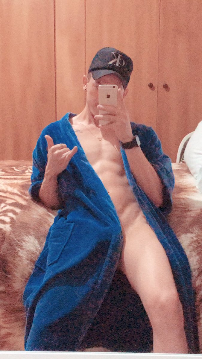 AlanPat53921278's tweet photo. 🔥🔥😍#FamososDesnudos #onlyfansNY #famososgay #homengay #gay #LGBTQ #BUNDAAWARS #PINTOAWARSDS #TROCONUDS https://t.co/iikbiK8I9o