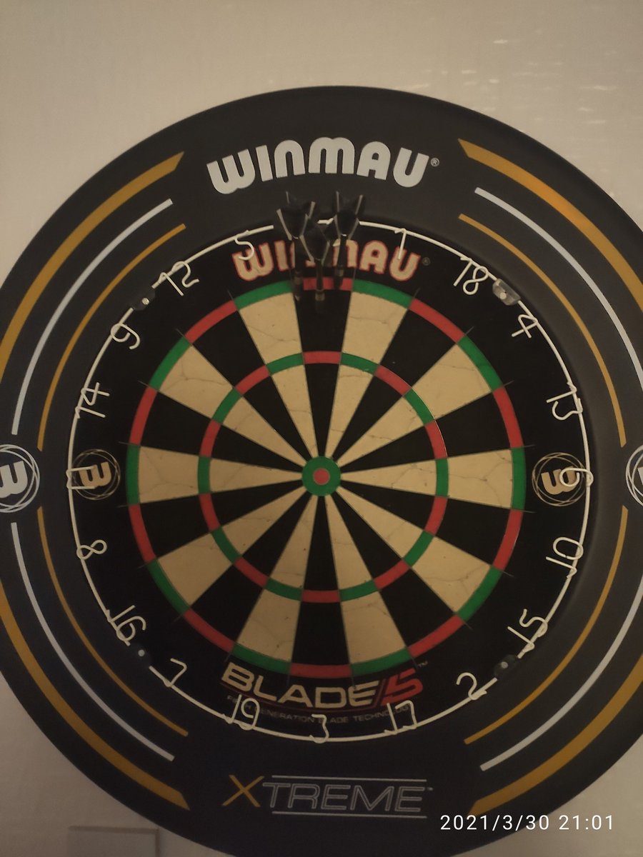 bastazo666's tweet photo. KaΕΌdy ma swojego bzika. ;) #TeamDarts https://t.co/oPhITN7mCH