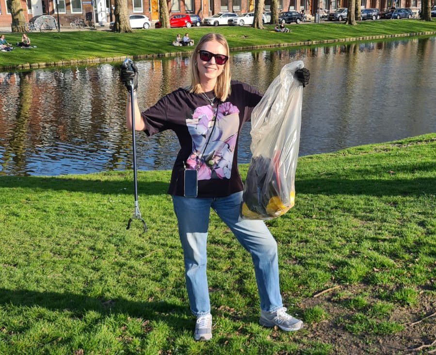 ♻️Nee ik heb geen taakstraf! Ik doe dit voor de leuk! En dat kun jij ook doen! 📲 Bel 14010 <a href="/rotterdam/">Gemeente Rotterdam</a> en vraag je eigen profi schoonmaakpakket aan!♻️ <a href="/HandhavingN_010/">HandhavingNoord010</a> <a href="/HandhavingC_010/">HandhavingC_010</a> @HandhavingZ_010 #rotterdam #zwerfafval #knijperen #afval <a href="/openrotterdam/">OPEN Rotterdam</a> @RotterdamInfo