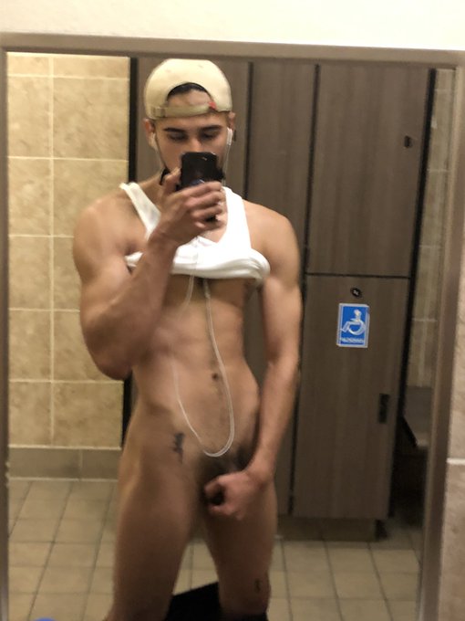 Done with today&rsquo;s workout 😋 https://t.co/Xf6HBpygkU
