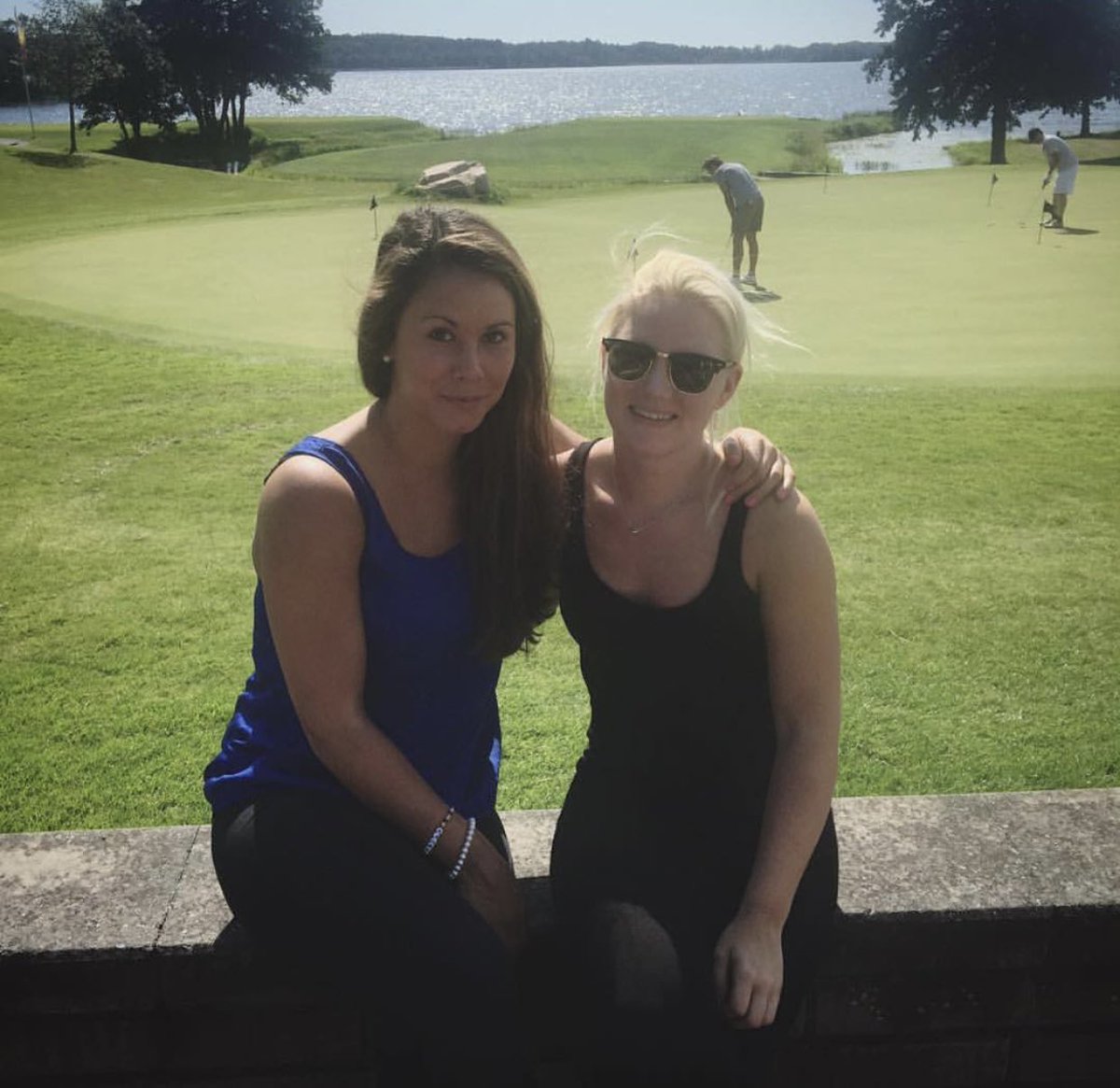 SophieCeciliaJ's tweet image. 2 av mina absolut favorit personer i den här världen fyller år idag! Love u ❤️ @ValleLizana @DMiddlebrook_