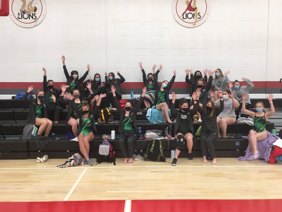 SwimDHS's tweet photo. Five minutes until the lady Wildcats take on Lawrence! Go Cats!! https://t.co/m6heG3dW3u