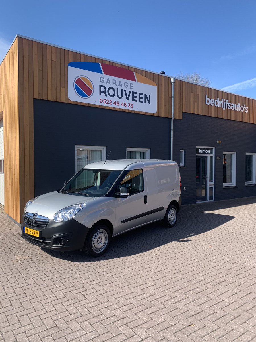 Na 21 trouwe dienstjaren met de Seat Inca hebben gereden vandaag onze overbuurman Klaas mogen voorzien van deze Opel Combo benzine!! Veel plezier Klaas en op naar weer 21 jaar!!😁🚛