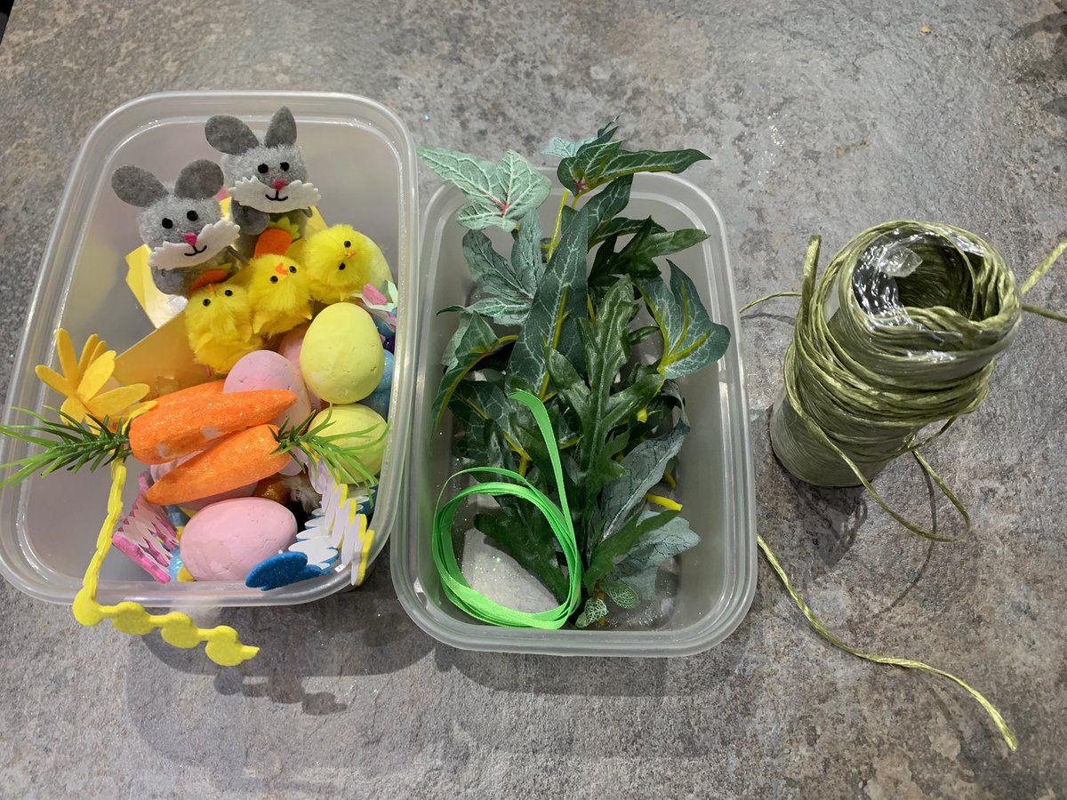 cherylfee9's tweet photo. My DIY #Easterwreath made with mainly recycled or repurposed items. Total cost to me was less than ยฃ3! #gettingmycrafton #diy #Spring2021 https://t.co/yTMqhNmitS