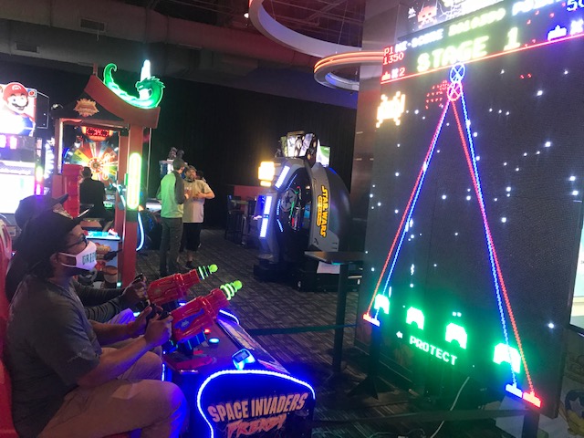 freeformspaces's tweet image. Our Warehouse, Delivery, + Installation team headed over to Dave &amp;amp; Busters for some alien zapping, pizza eating, prize winning fun! These guys + gal work hard every day to build all the spaces that our Showroom team designs. We couldn&apos;t be more thankful for their hard work ❤