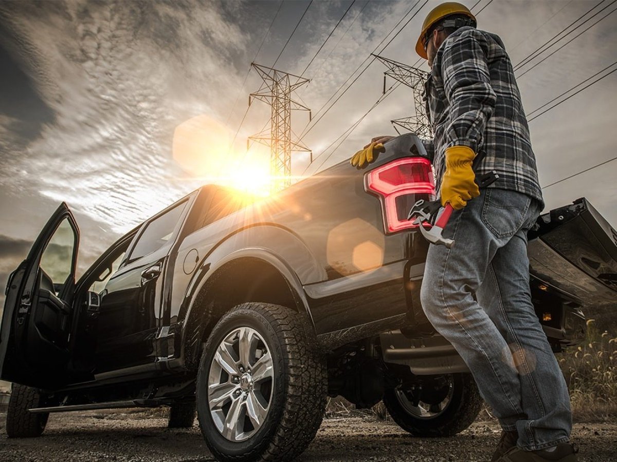 DFosterCo's tweet image. Install Firestone Ride-Rite Air Helper Springs on your light truck, motorhome, RV, SUV or van and haul with comfort, confidence and control. Our Ride-Rite products are made from the same material used by the biggest rigs on the road. They're downright durable.