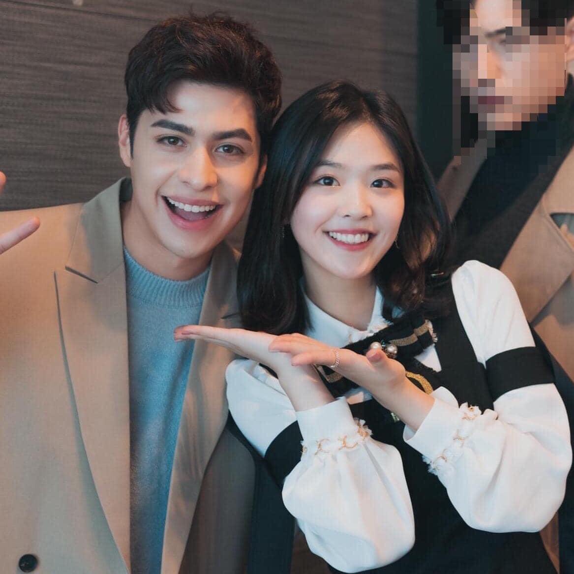 krabbit_news's tweet photo. [INFO]🔖 

#ChristianBurgos, el mexicano más famoso en Corea del Sur, grabó un mini #Kdrama con #KimSiEun, mejor conocida como #YukJo en Love Alarm, #LeeDaeHwi de #AB6IX, #KangMinAh también conocida por su papel en #TrueBeauty como #SooAh.. entre otros 
[+]

#kpop #actores https://t.co/Sx4TYsqXAR