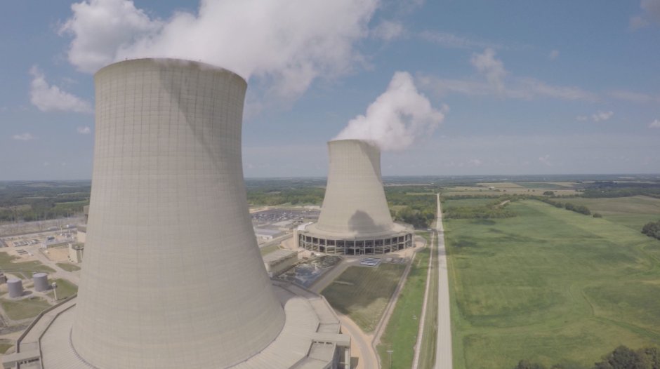 ANS_org's tweet photo. Illinois lawmakers have introduced the Climate Union Jobs Act to save the Byron, LaSalle, Braidwood and Dresden nuclear power plants through zero-emissions credits. Endorsed by  @IBEW &amp; @AFLCIO, this will protect 28,000 jobs &amp; $125 million in tax revenue. https://t.co/0FsNjuIhlb https://t.co/NKw3jWUQKw