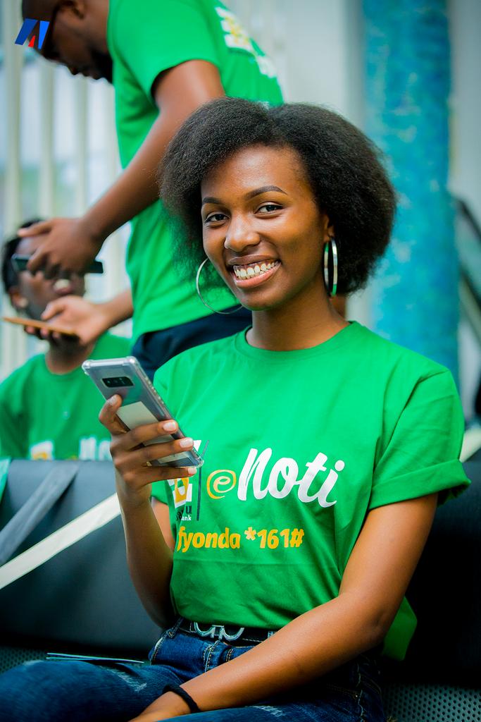 akezanet's tweet photo. Ce mardi 20 mars 2021, le siege de la @bancobu a reçu en visite les 13 candidates finalistes de la compétition @MissBurundi_Org 2021. 
#akezanet #lesbeautesdecheznous #Bancobu #eNoti #MissBurundi2021 #Burundi https://t.co/Uubk8rs1Qu