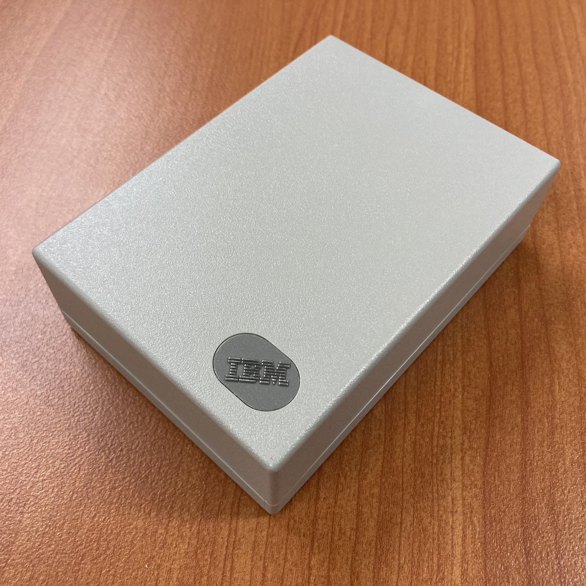 sdf_pubnix's tweet photo. convenient portable data entry.
#vintagecomputer #retrocomputing #dataentry #ibm #computer #data #tenkey https://t.co/S9w9g5Kfj1