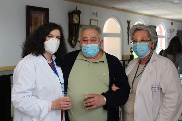 Hoy rendimos homenaje a nuestro compañero José Sánchez Conde con motivo de su jubilación. Tras 42 años trabajando en esta casa han sido muchos los momentos compartidos... Te deseamos lo mejor en esta nueva etapa, principalmente que esté repleta de salud y felicidad.