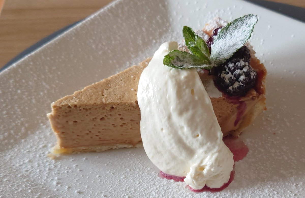 AppetiteHM's tweet photo. Have you tried my Gypsy Tart recipe yet ?? 🍰
.
If not head over to the YouTube channel give it look and feed your appetite. 👌
#Food #cooking #homemade #gypsytart  #kentish https://t.co/EeleGBFslg