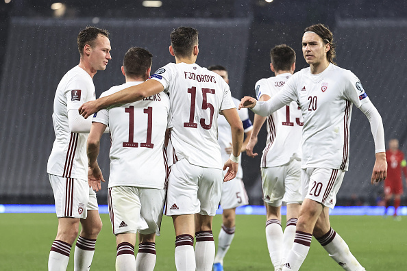 UEFAcom_ru's tweet photo. 🇱🇻 Сборная Латвии, как и 18 лет назад, отыгрывает в Стамбуле два мяча 💪

2003: Турция - Латвия 2:2
2021: Турция - Латвия 3:3

#ЧМ2022 | @kajbumba https://t.co/NP4sJPDrOC