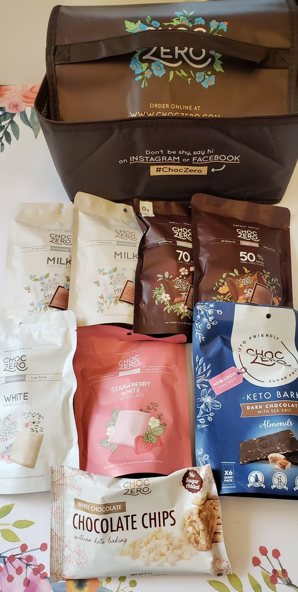 phoebecates11's tweet photo. Yey they're finally here 😁
Our favorite 🤤 @CHOCZERO
Last time we ordered their peanut butter cups and we really loved it too.
#choczero https://t.co/d7Gtm3WXBU