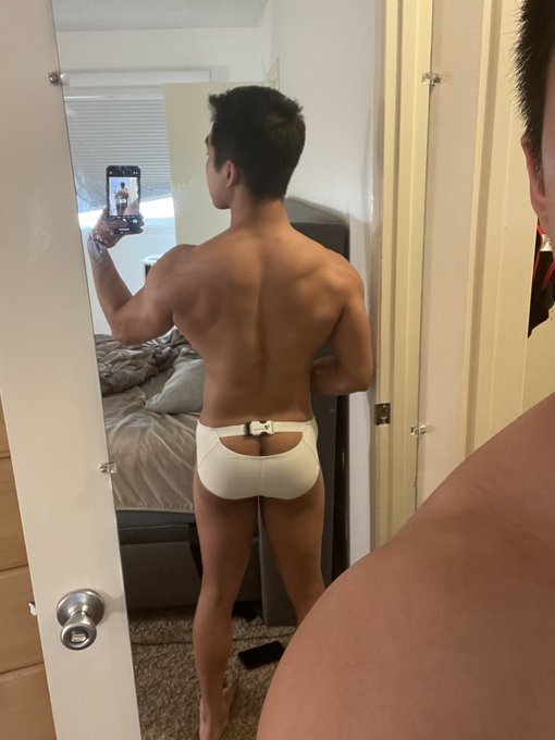 New speedos as beach season approaches. Cage print in the front and crack in the back to show any Alphas<a href="/tag/musclegrowth"class="tags"><span>#musclegrowth</span></a><a href="/tag/teamlocked"class="tags"><span>#teamlocked</span></a><a href="/tag/lockedjock"class="tags"><span>#lockedjock</span></a>