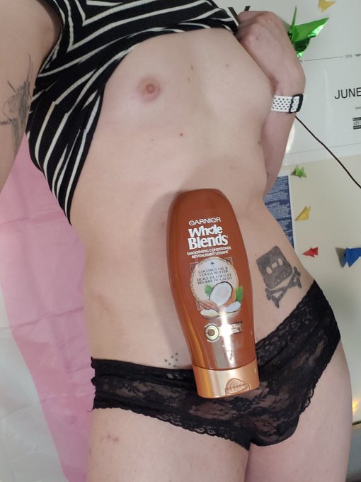 Welcome to showing up way too late for a trend  Here it is anyway @_moonlit_alice &macr;\_(ツ)_/&macr; https://t<a href="/tag/trans"class="tags"><span>#trans</span></a><a href="/tag/transgirl"class="tags"><span>#transgirl</span></a><a href="/tag/onlyfans"class="tags"><span>#onlyfans</span></a>