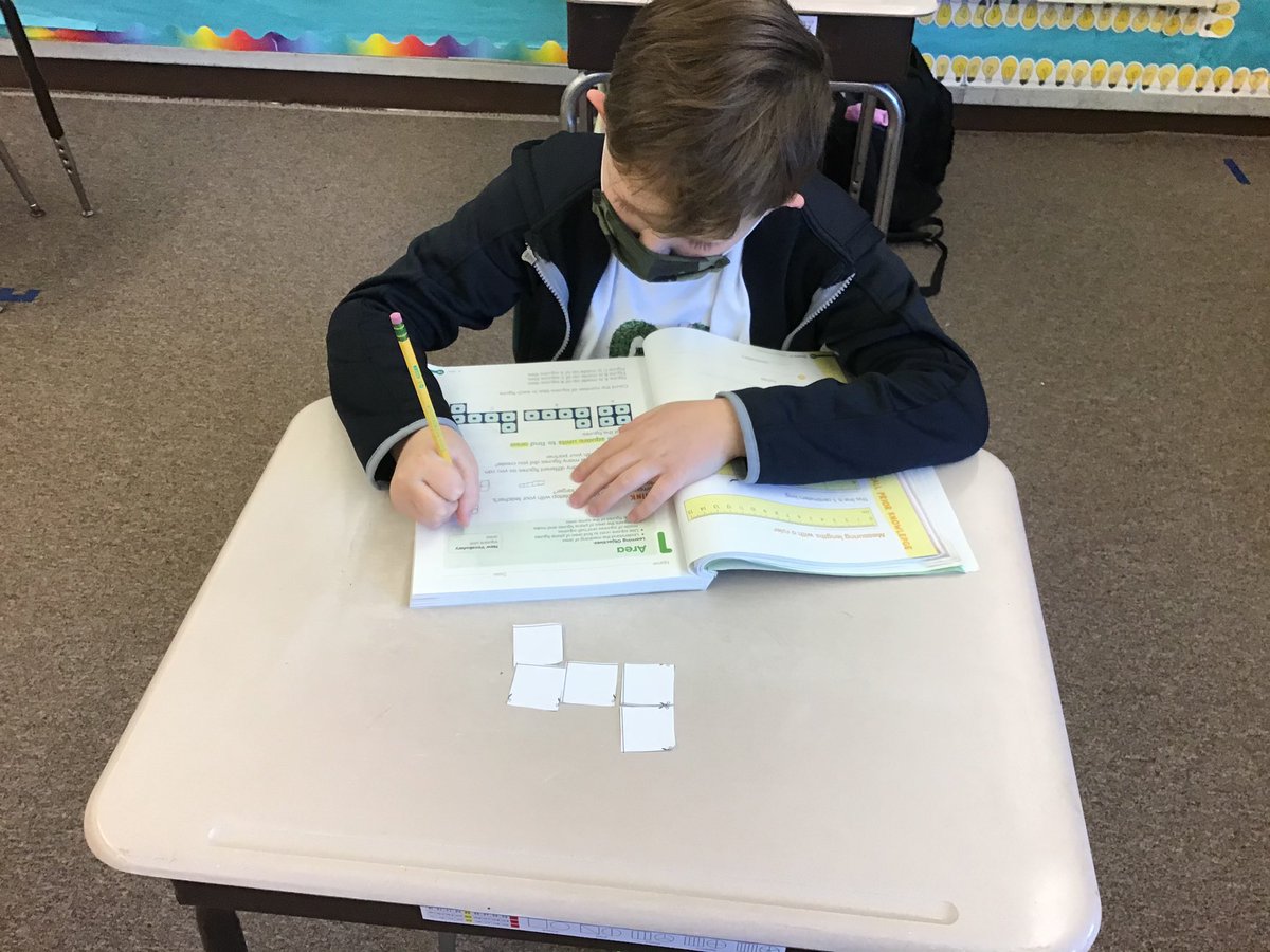 SE0988765's tweet photo. 3rd Grade students in Mrs. Brodzik’s class use square units to create different figures with the same area. I am so proud of these kiddos! @CBGaymanES @CBjlemon #TogetherWeCan #CBElemMath https://t.co/QfH9qnLZfU