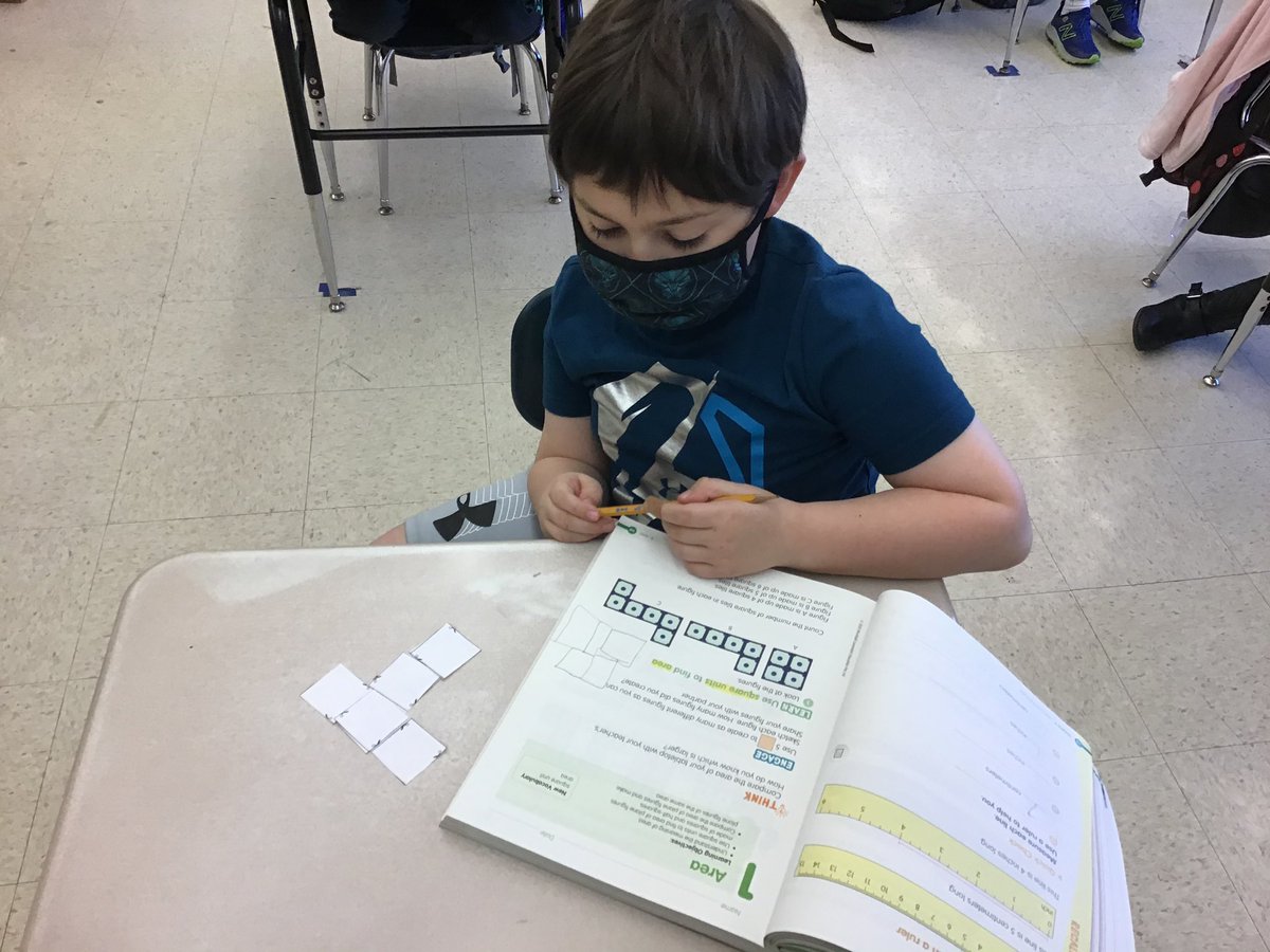 SE0988765's tweet photo. 3rd Grade students in Mrs. Brodzik’s class use square units to create different figures with the same area. I am so proud of these kiddos! @CBGaymanES @CBjlemon #TogetherWeCan #CBElemMath https://t.co/QfH9qnLZfU
