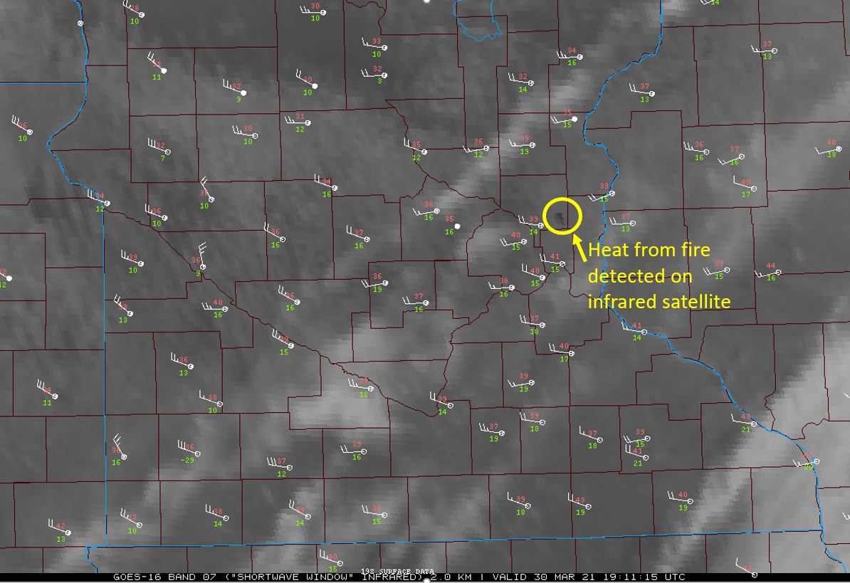 Elevated fire weather conditions are occurring across Eastern/Southern Minnesota with several fires visible on satellite today. Areas near wildfires may have brief periods of locally poor air quality, potentially in the Orange (Unhealthy for Sensitive Individuals) range. https://t.co/ZFo3PuxclM