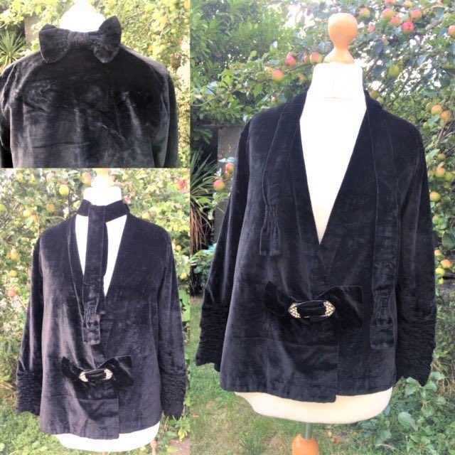 ginminvin's tweet photo. Gorgeous lightweight evening jacket #etsy.com/uk/shop/GINGERMINTVINTAGE #1930's #ArtDeco Jacket .M. #SilkVelvet Black #EveningJacket with Brooch and Bow detail. #PeakyBlinders #Gatsby #DowntonAbbey #Flapper Jacket https://t.co/Fy3V8l9Af2 https://t.co/xOgRHhGBvl