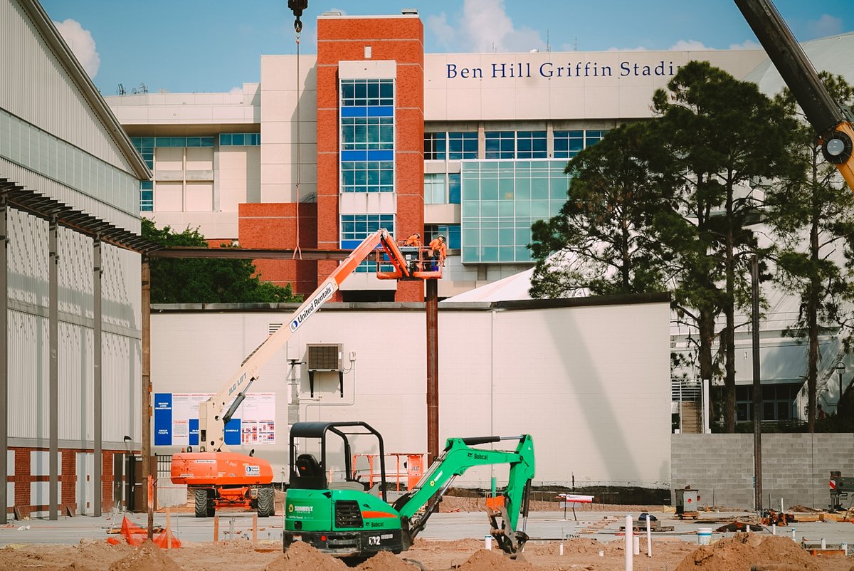 GatorsFB's tweet photo. Another step closer... 🐊 https://t.co/IiSeC3kDYh